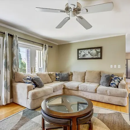 Teal Drive 1543 Villa