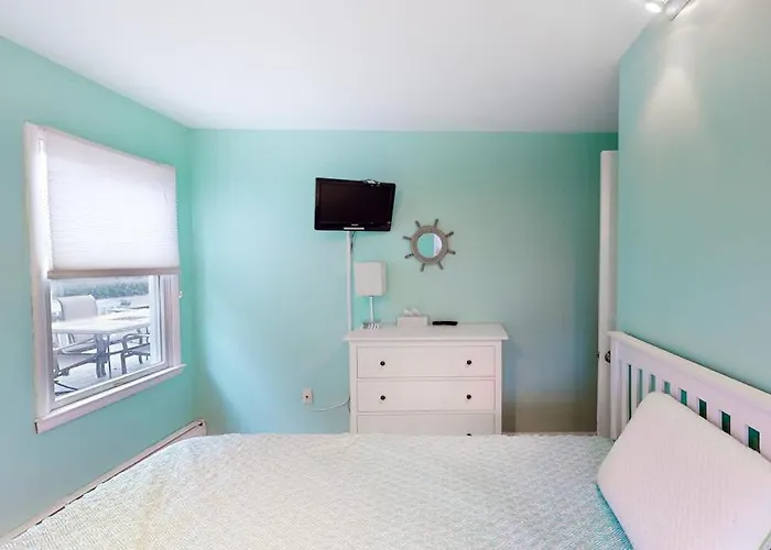 Teal Drive 1543 *